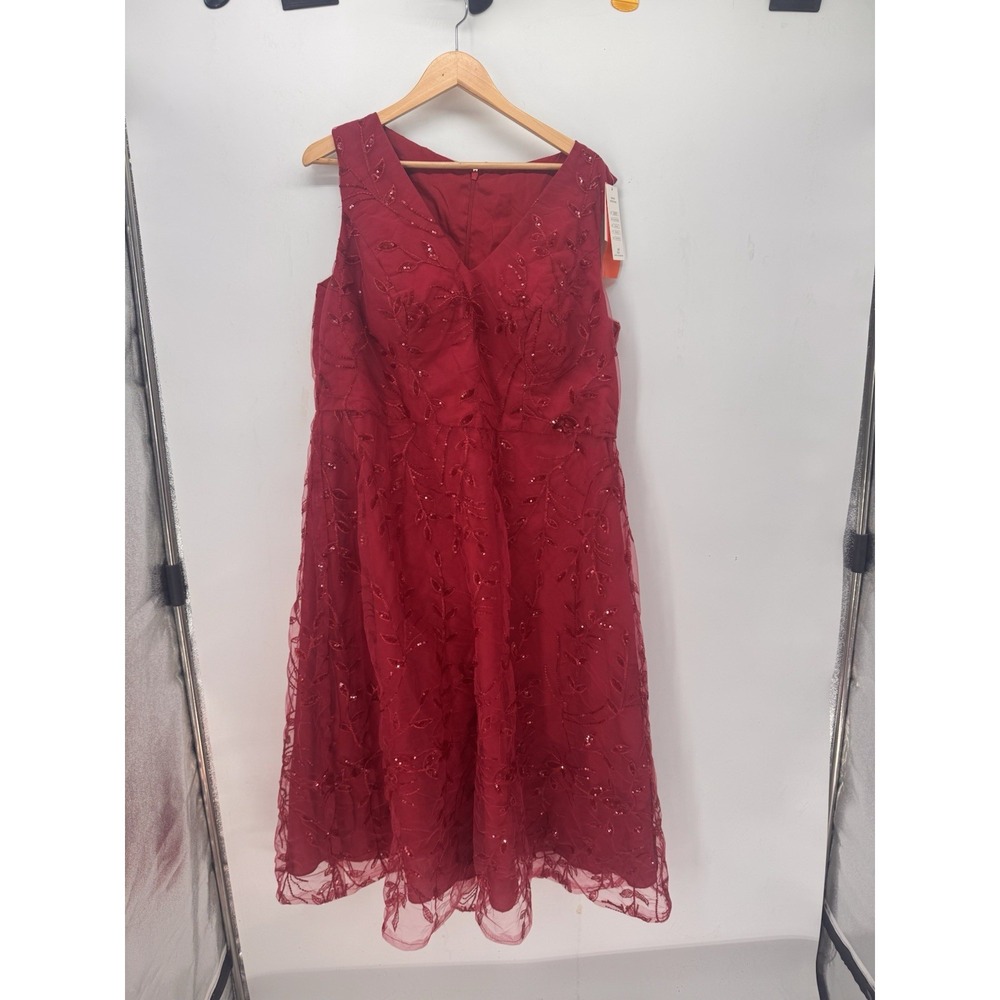 New Red Sequin Embroidered Formal Dress Size 18 V Neck Holiday Christmas Gala